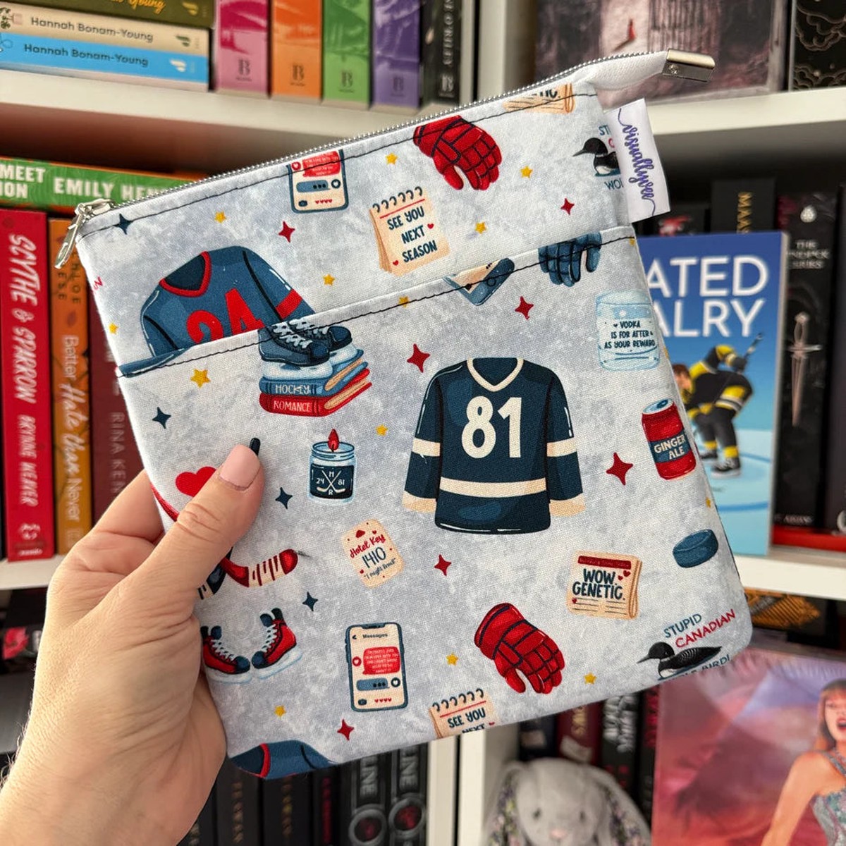 Hockey Romance - e-reader Zippered Sleeve