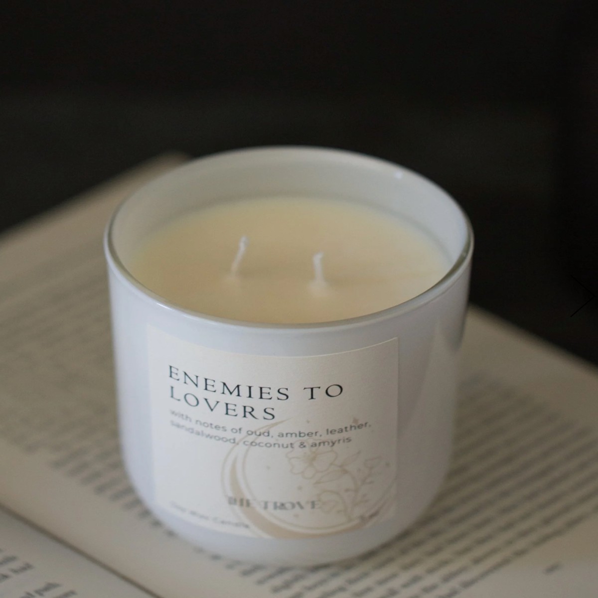 8 OZ CANDLE ENEMIES TO LOVERS
