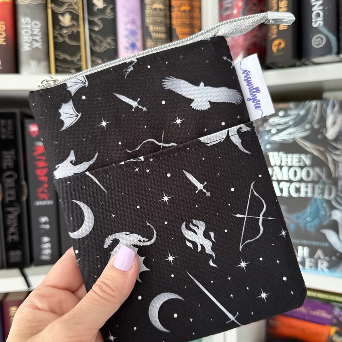 Get Lost in Fantasy e-reader Zippered Sleeve
